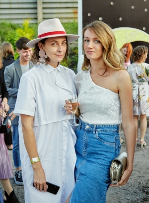 Показ Kuraje