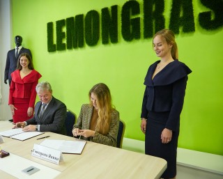 РОО "Белорусская палата моды" и концерн "Беллегпром" подписали соглашение о сотрудничестве